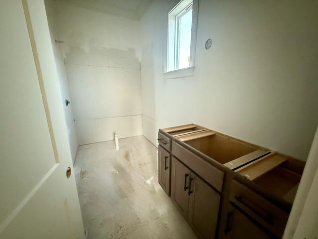 5705 Nola Dr, Arrington, TN 37014