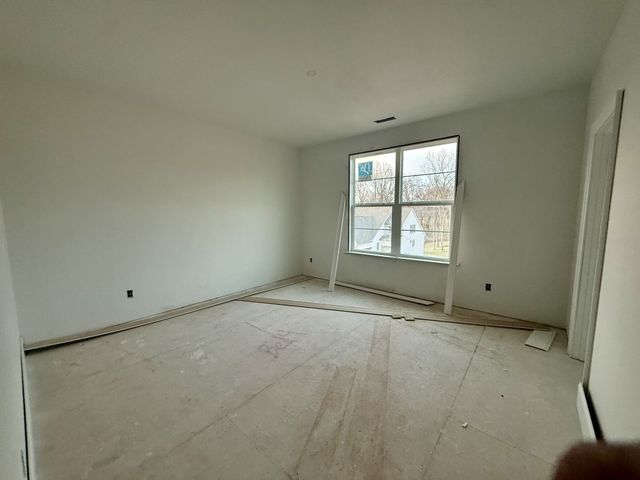 5705 Nola Dr, Arrington, TN 37014