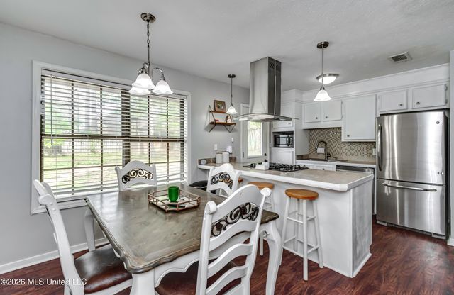 922 S College Street, Brandon, MS 39042