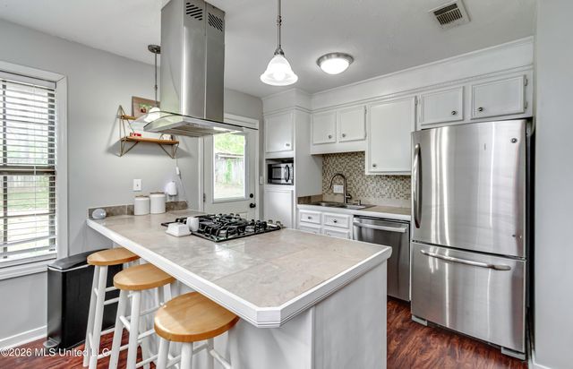 922 S College Street, Brandon, MS 39042