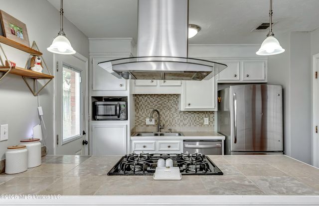 922 S College Street, Brandon, MS 39042