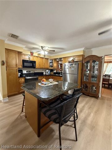 105 WIGGINS Avenue, Avon Park, FL 33825