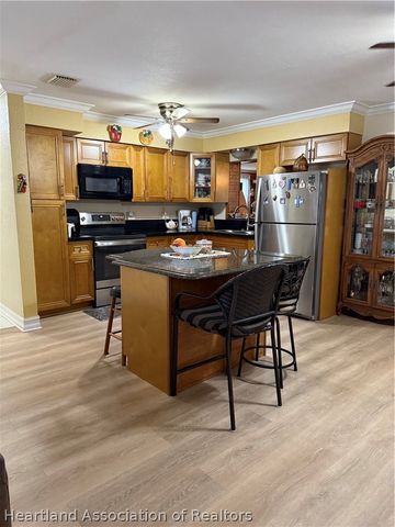 105 WIGGINS Avenue, Avon Park, FL 33825
