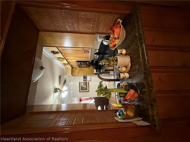 105 WIGGINS Avenue, Avon Park, FL 33825