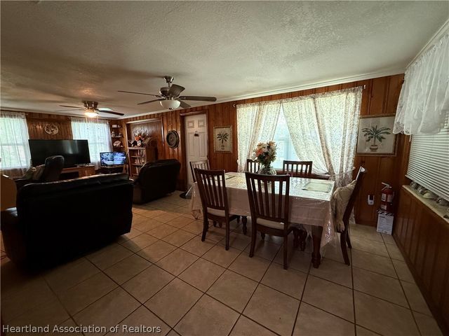 105 WIGGINS Avenue, Avon Park, FL 33825