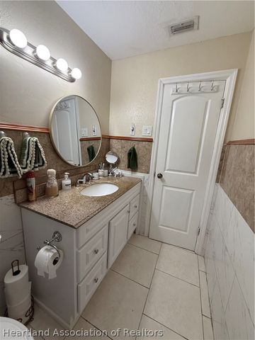 105 WIGGINS Avenue, Avon Park, FL 33825