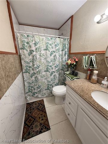 105 WIGGINS Avenue, Avon Park, FL 33825