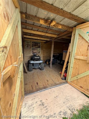 105 WIGGINS Avenue, Avon Park, FL 33825