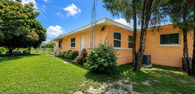 105 WIGGINS Avenue, Avon Park, FL 33825