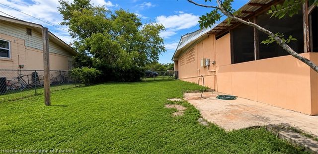 105 WIGGINS Avenue, Avon Park, FL 33825