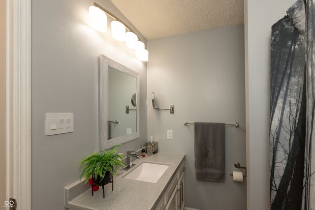 11 Eastern Avenue, Brownsburg, IN 46112