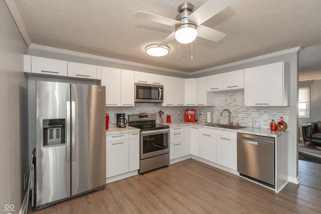 11 Eastern Avenue, Brownsburg, IN 46112