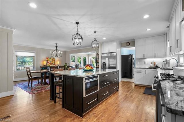 544 Woodvale Drive, Greensboro, NC 27410