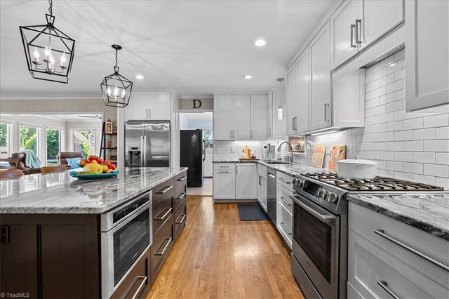 544 Woodvale Drive, Greensboro, NC 27410