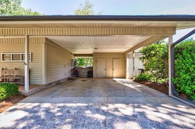 544 Woodvale Drive, Greensboro, NC 27410