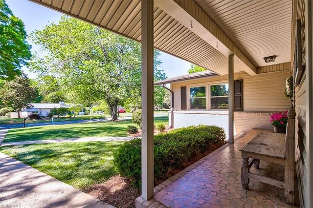544 Woodvale Drive, Greensboro, NC 27410