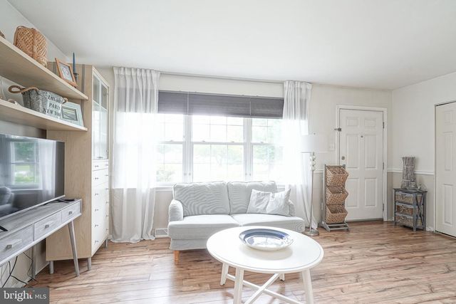 514 BUCKINGHAM DR, Sewell, NJ 08080