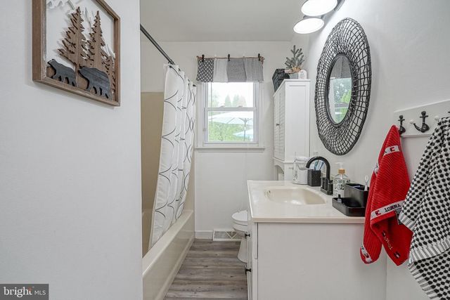 514 BUCKINGHAM DR, Sewell, NJ 08080