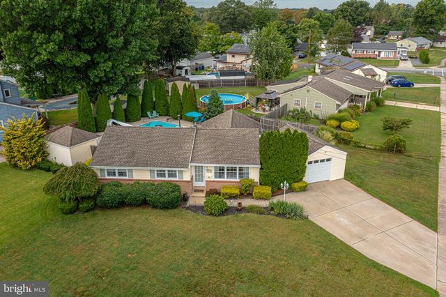 514 BUCKINGHAM DR, Sewell, NJ 08080