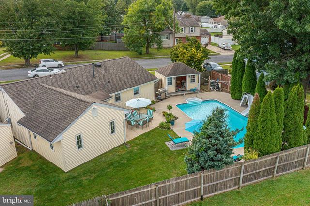 514 BUCKINGHAM DR, Sewell, NJ 08080