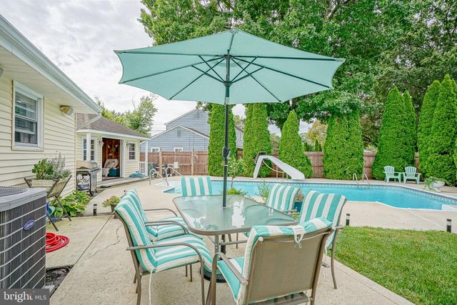 514 BUCKINGHAM DR, Sewell, NJ 08080
