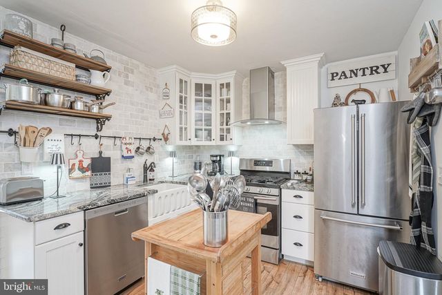 514 BUCKINGHAM DR, Sewell, NJ 08080