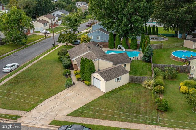 514 BUCKINGHAM DR, Sewell, NJ 08080