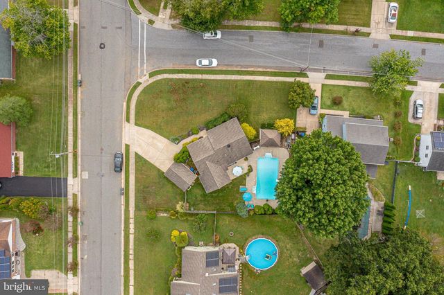 514 BUCKINGHAM DR, Sewell, NJ 08080