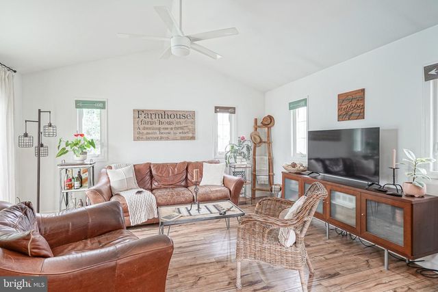 514 BUCKINGHAM DR, Sewell, NJ 08080