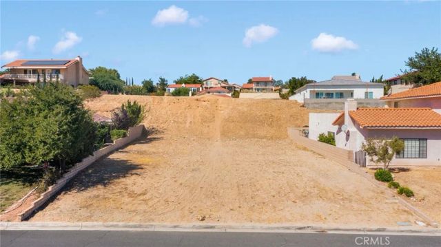 13570 Chinquapin, Victorville, CA 92395