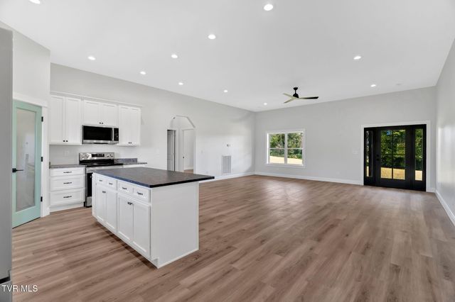 1950 Erwin Highway, Greeneville, TN 37745