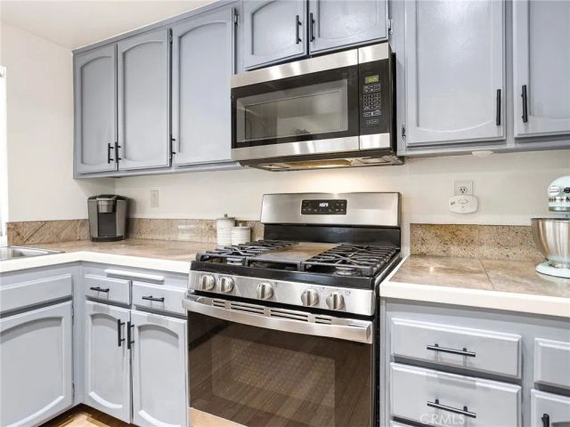 7100 Balboa Boulevard 805, Lake Balboa, CA 91406