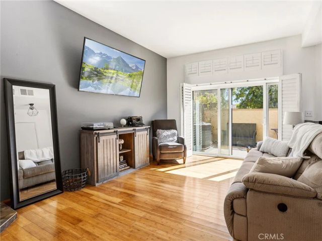 7100 Balboa Boulevard 805, Lake Balboa, CA 91406