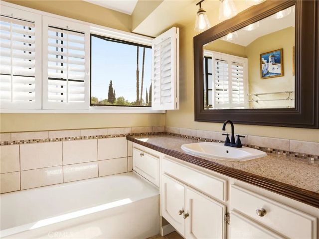 7100 Balboa Boulevard 805, Lake Balboa, CA 91406