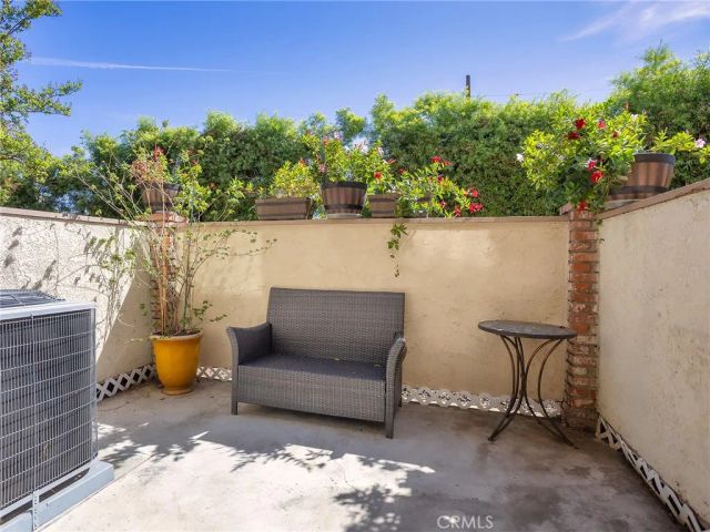 7100 Balboa Boulevard 805, Lake Balboa, CA 91406