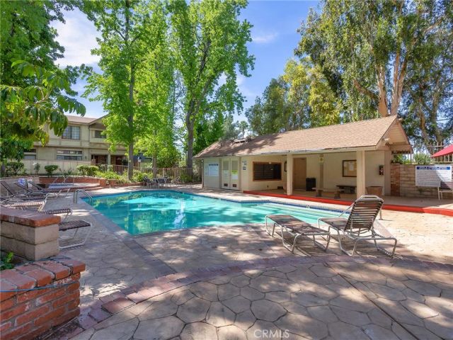 7100 Balboa Boulevard 805, Lake Balboa, CA 91406