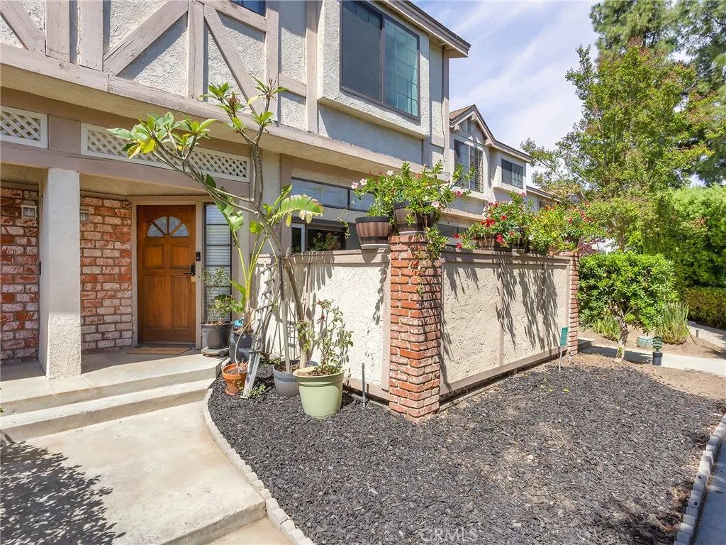 7100 Balboa Boulevard 805, Lake Balboa, CA 91406