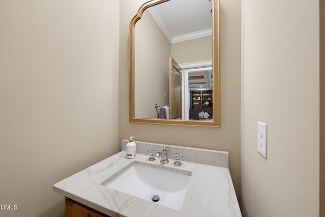 2011 Stone Street, Raleigh, NC 27608