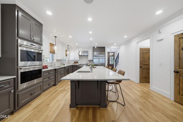 2011 Stone Street, Raleigh, NC 27608