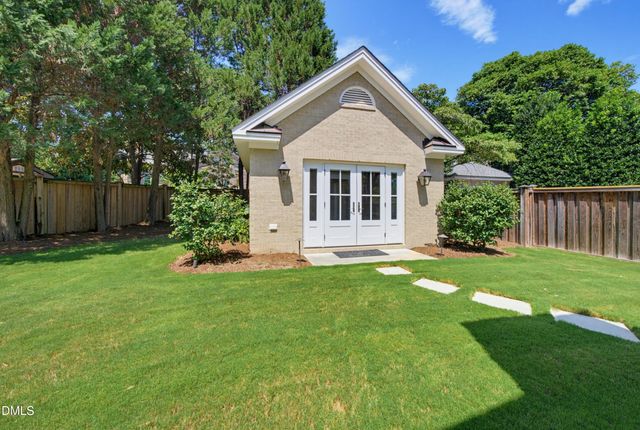 2011 Stone Street, Raleigh, NC 27608