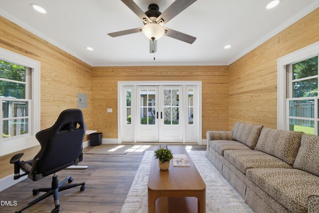 2011 Stone Street, Raleigh, NC 27608