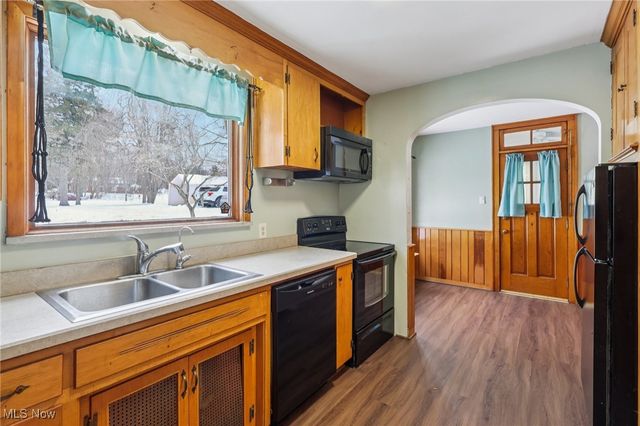 3582 Greenwich Road, Norton, OH 44203