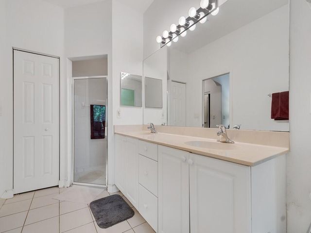 3830 Nags Head Place SW, Vero Beach, FL 32968