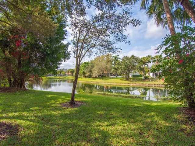 3830 Nags Head Place SW, Vero Beach, FL 32968