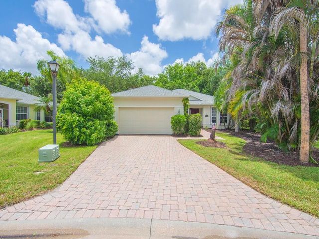 3830 Nags Head Place SW, Vero Beach, FL 32968