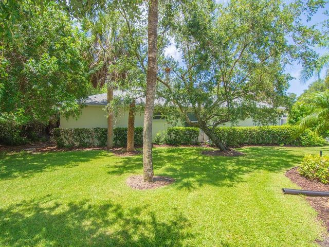 3830 Nags Head Place SW, Vero Beach, FL 32968
