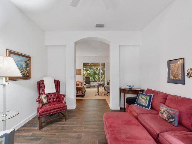 3830 Nags Head Place SW, Vero Beach, FL 32968