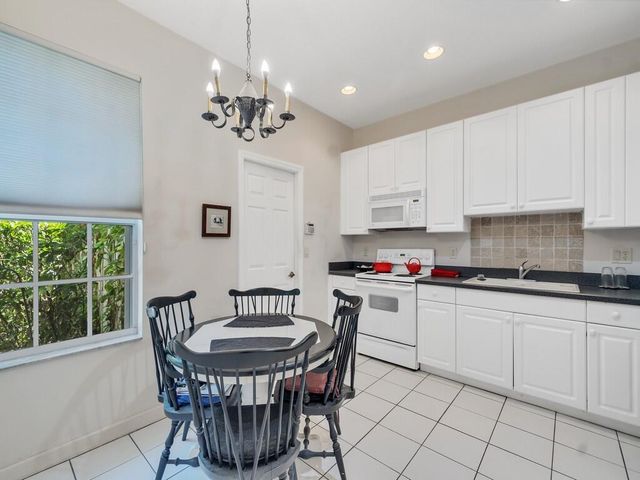 3830 Nags Head Place SW, Vero Beach, FL 32968