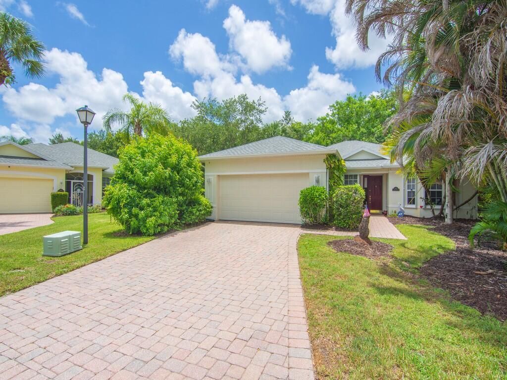 Image 24 of property listing at 3830 Nags Head Place SW, Vero Beach, FL 32968