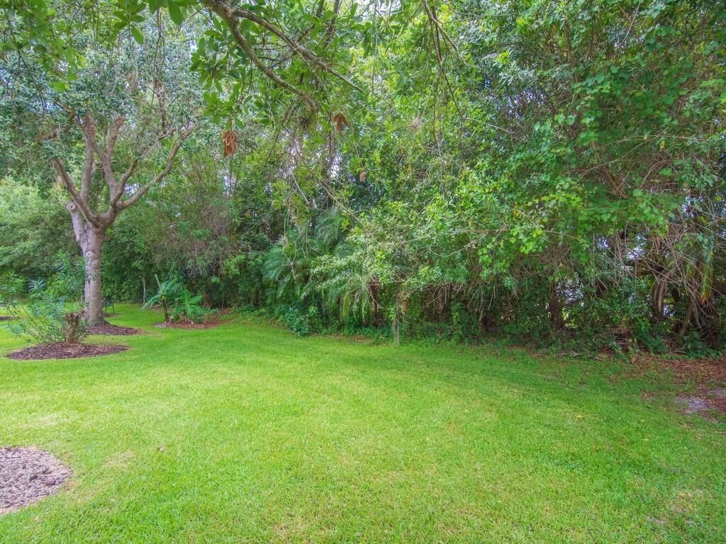 Image 26 of property listing at 3830 Nags Head Place SW, Vero Beach, FL 32968
